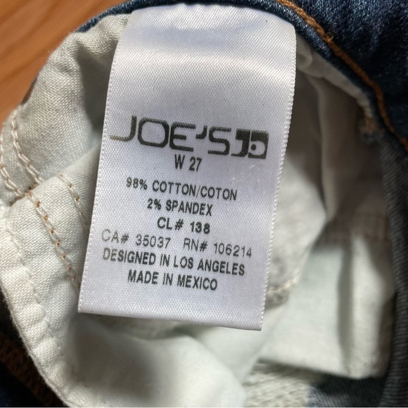 Joe’s Jeans Phoebe Wash Blue 3-Inch Cut Off Distressed Denim Shorts EUC Size 27 - Picture 8 of 10